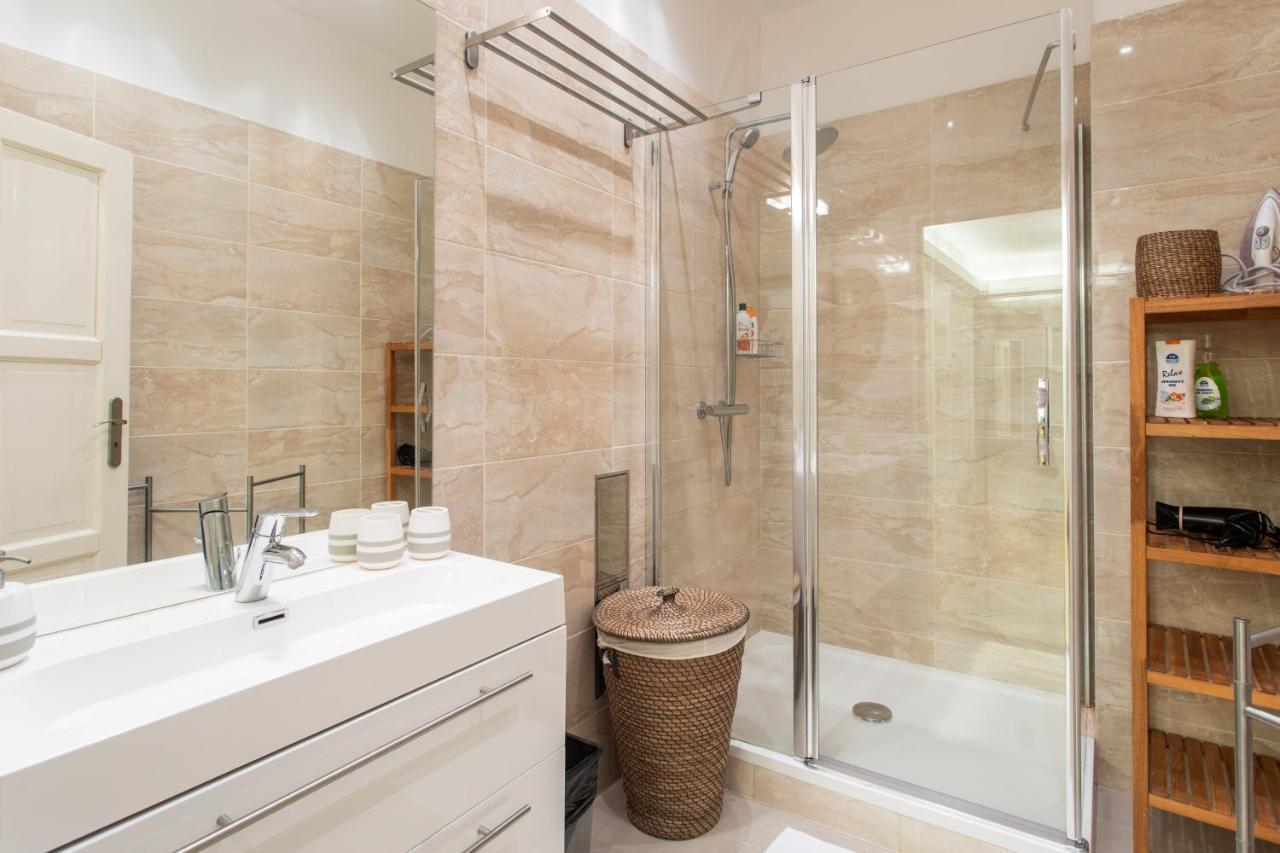 Spacious Near The River Praha